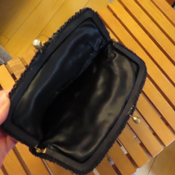 Black Beaded Vintage Clutch Evening Purse, Snap Closure. - Picture 2 of 4